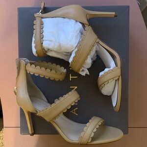 Ann Taylor Tan Scalloped Heels